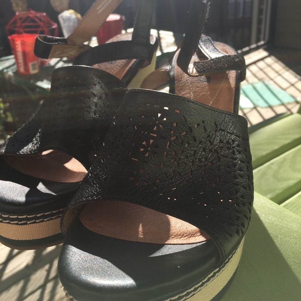 Size 10 Clark Sandal Wedges